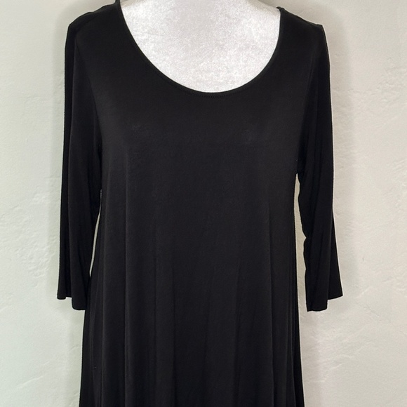 Mother Bee Apparel Black Dress with pockets - Picture 2 of 10